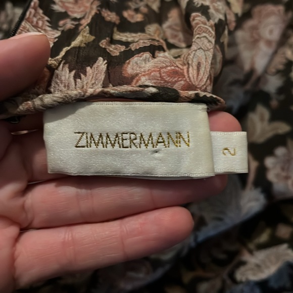 Gorgeous romper - Picture 3 of 3